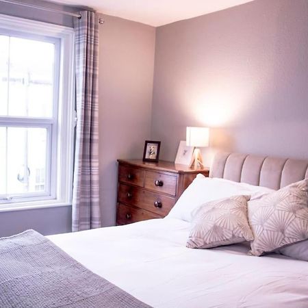 Lovely 3 Bed House In The Heart Of Cheltenham Buitenkant foto